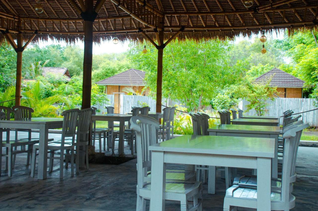 Villa Samalas Resort And Restaurant กิลิเมโน ภายนอก รูปภาพ